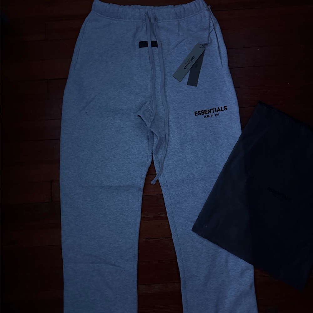 Light Oatmeal Essential sweatpants